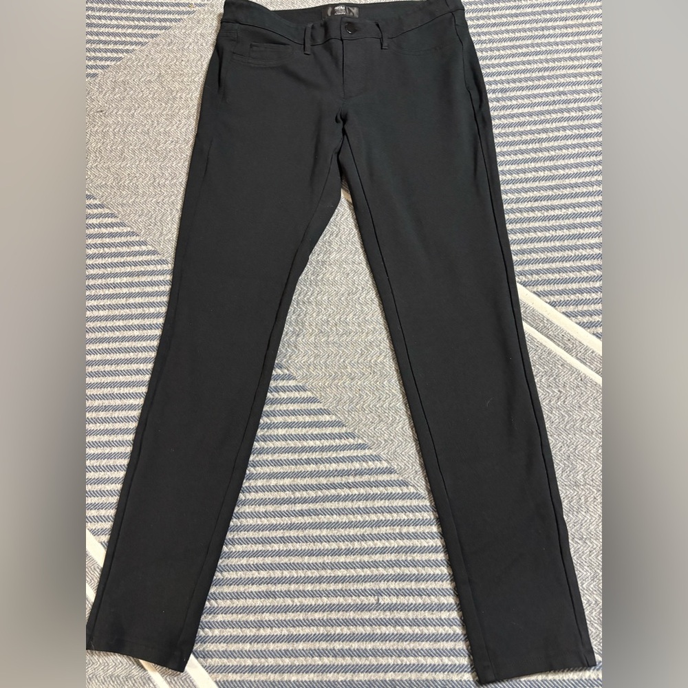 Mossino Black Straight Leg Pants